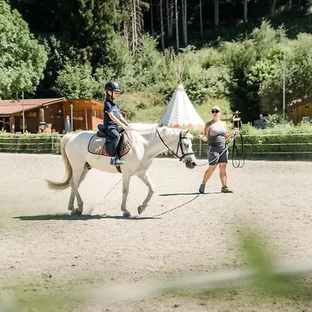 - Direkt Am 5 Sterne Aufenfeld Im Zillertal Mit Hallenbad Und Sauna