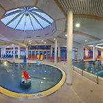 - Direkt Am 5 Sterne Aufenfeld Im Zillertal Mit Hallenbad Und Sauna *