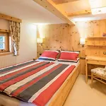 - Direkt Am 5 Sterne Aufenfeld Im Zillertal Mit Hallenbad Und Sauna בית נופש