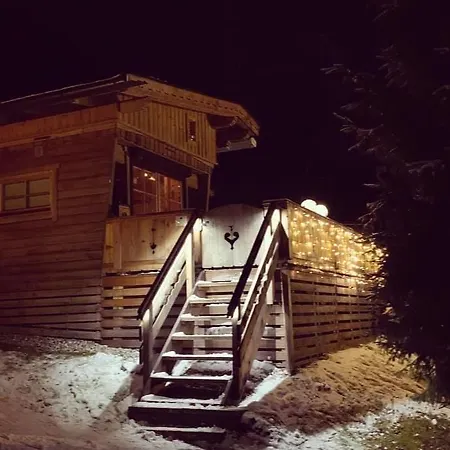 - Direkt Am 5 Sterne Aufenfeld Im Zillertal Mit Hallenbad Und Sauna Feriehus Aschau Im Zillertal